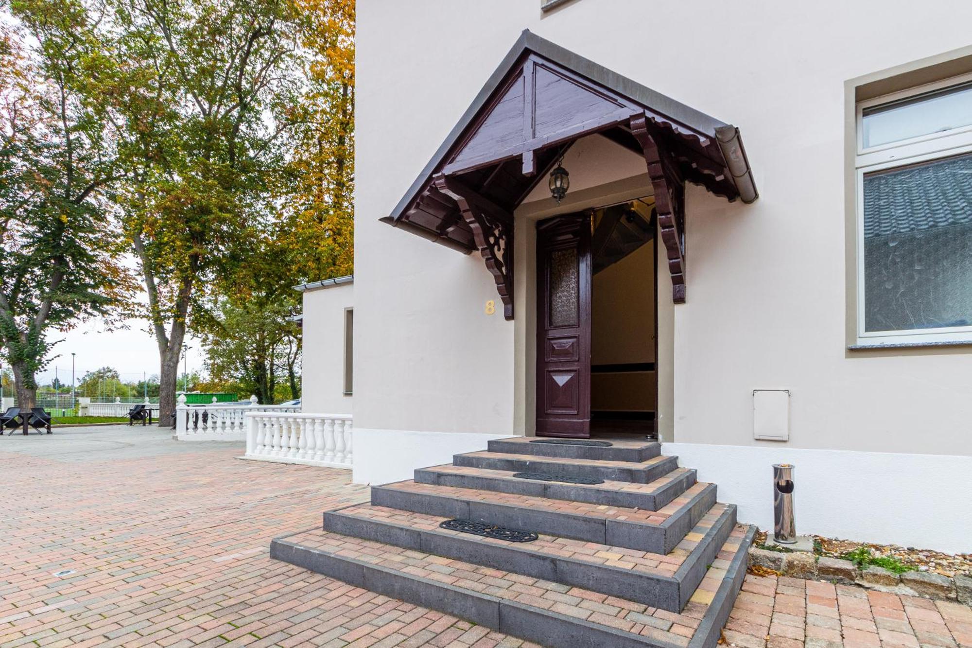 Voyage Pension Leipzig Buitenkant foto